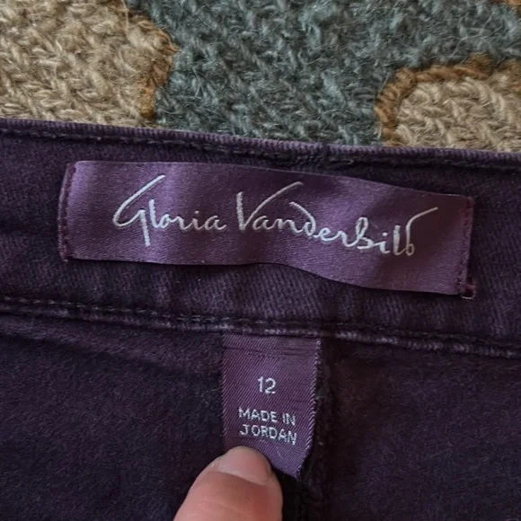 Women’s Gloria Vanderbilt, jeans size 12 aubergine color (purple) straight leg - Picture 3 of 5